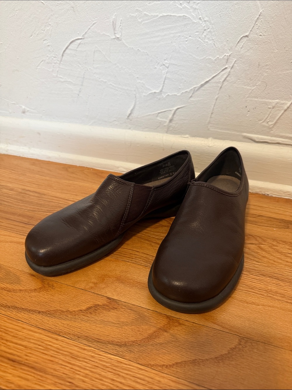 Easy Spirit Women's Brown Slip-On Clogs